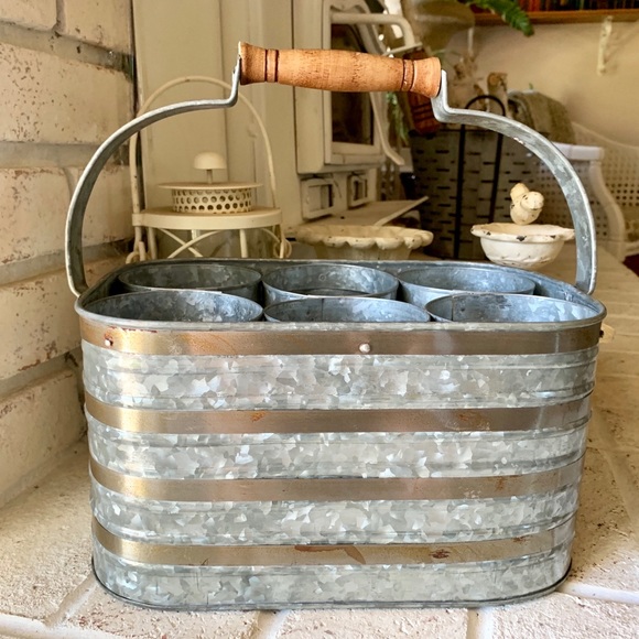 6 Wine Bottle Rack Carrier with Carrying Handle Galvanized Tin Metal